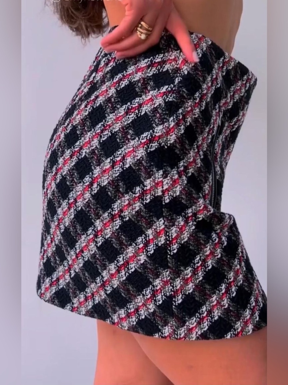 Zara NWT Tweed Plaid Mini Skirt Zip Pocket Black White Red Medium